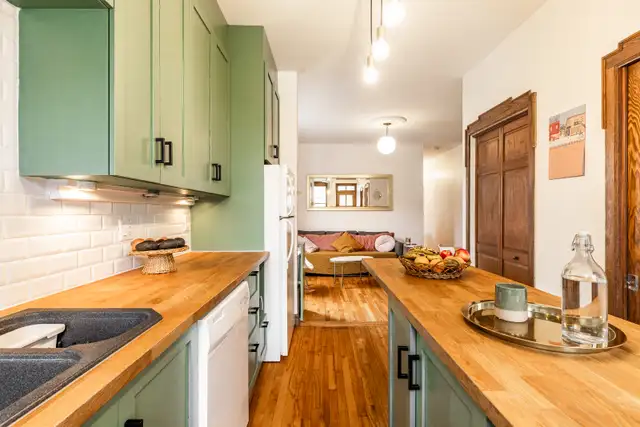 Condo lumineux au dernier étage avec deux chambres fermées - Photo 5