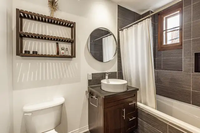 Condo lumineux au dernier étage avec deux chambres fermées - Photo 8