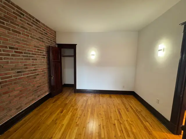 Immense 4 1/2 de 5 pièces ! Idéal colocation! 5 min centre-ville - Photo 6