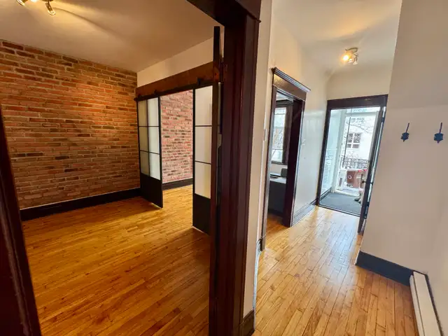 Immense 4 1/2 de 5 pièces ! Idéal colocation! 5 min centre-ville - Photo 9