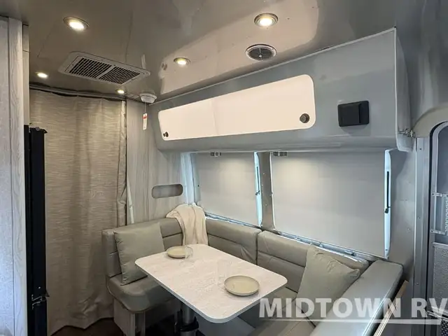2026 Airstream 23FBT - Photo 11