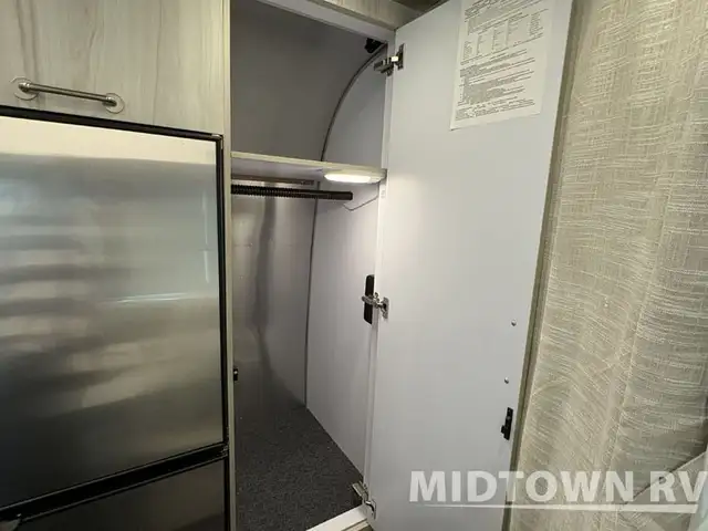 2026 Airstream 23FBT - Photo 15