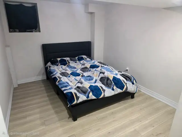 2 Bed 1 Bath legal Basement Apartment - Photo 5