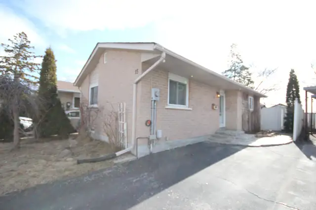 Beautiful Brampton Bungalow For Rent!