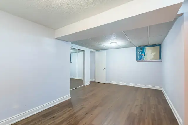 Beautiful Brampton Bungalow For Rent! - Photo 7