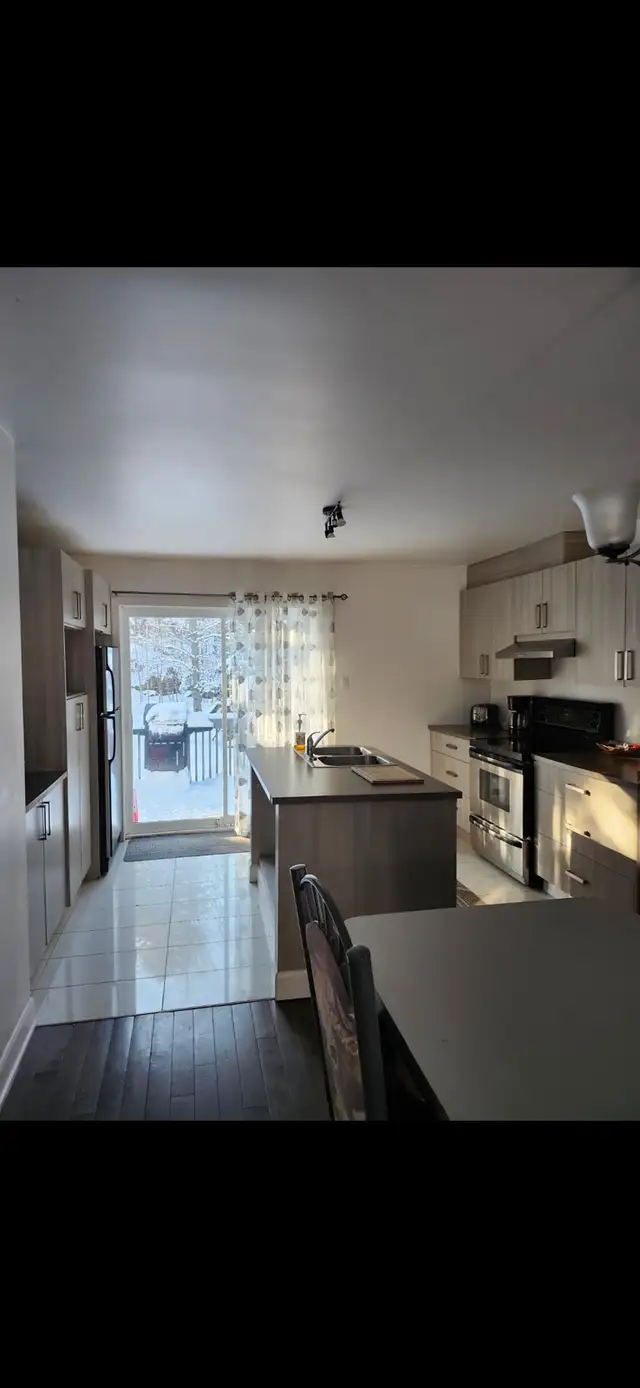 5 1/2 a louer 1er juin - Photo 2