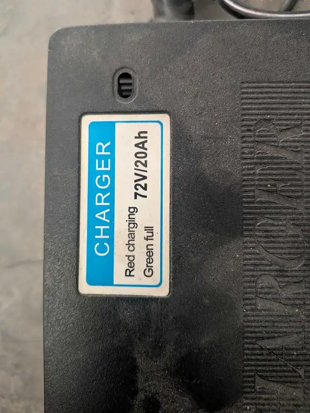 2 BROKEN 72V 20AH SLA Chargers - Photo 3