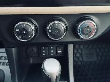 2014 Toyota Corolla 4dr Sdn CVT LE - Photo 10