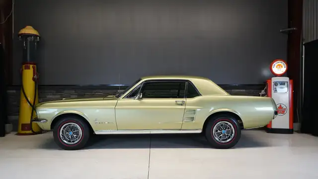 1967 Ford Mustang - Restored Southern Car! A/C! - Photo 2