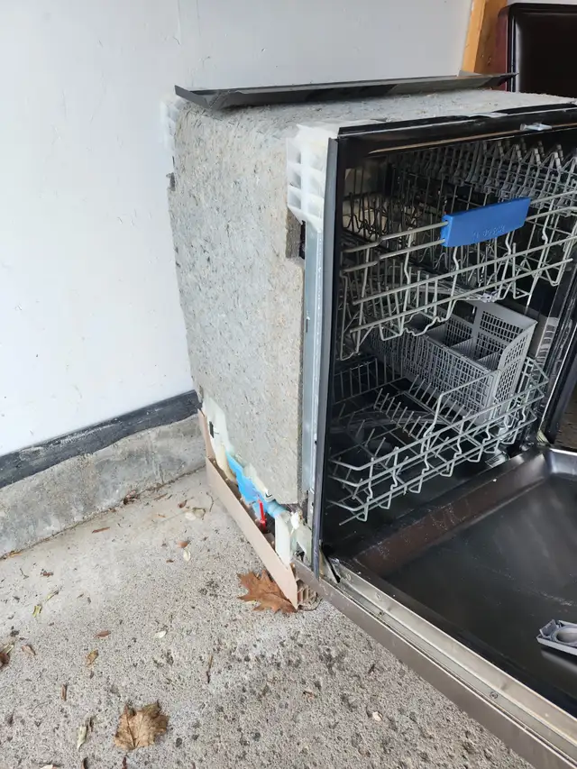 Bosch Dishwasher Stainless Steel - SHE43RL5UC - Photo 3