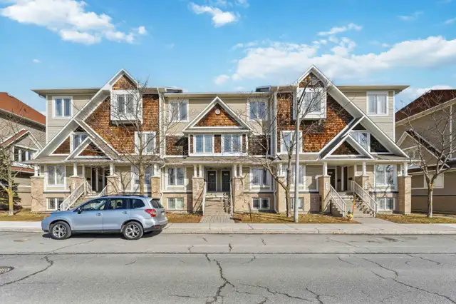 Bright & Functional Condo in Chapman Mills w/ Dual Ensuites