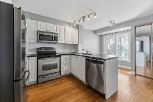 Bright & Functional Condo in Chapman Mills w/ Dual Ensuites - Photo 5