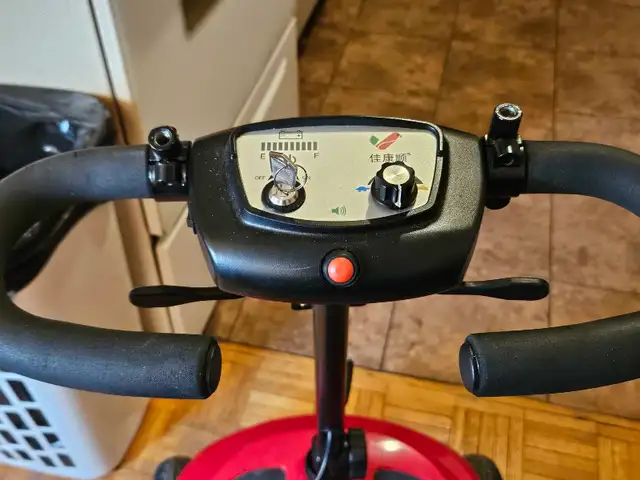 mobility scooter - Photo 2