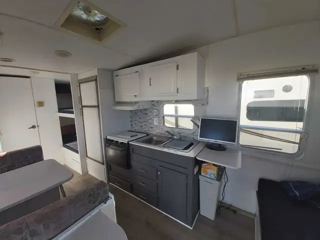 25 ft Fleetwood Mallard bunk model - Photo 4