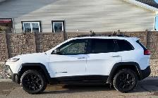 2018 Jeep Cherokee Trail hawk pkg - Auto -