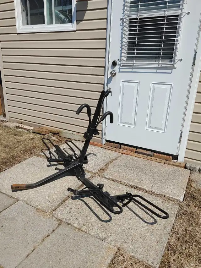 Support SPORTRACK à 2 vélos ( avec clés et cadenas incorporé )