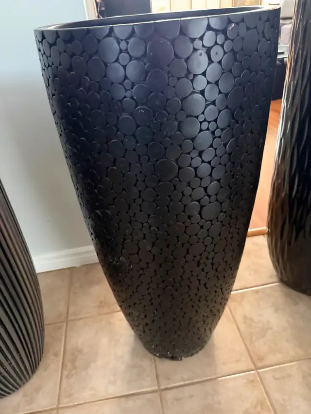 Very large high quality planters - Photo 6