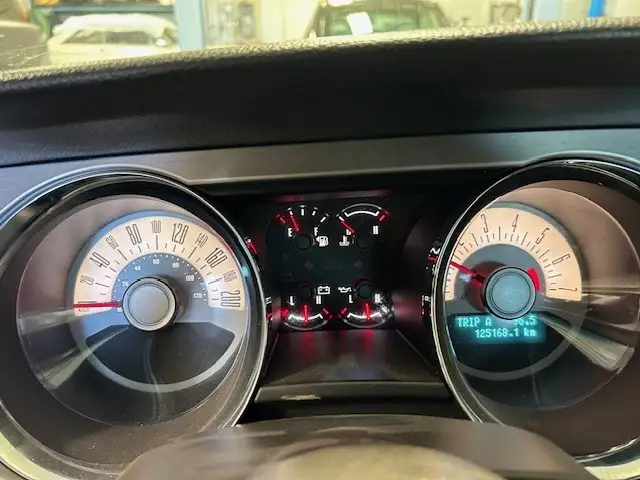 2010 MUSTANG V6 PONY PACKAGE 125KM - Photo 2