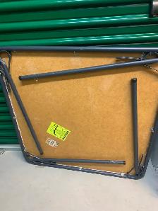 Padded card table and chairs $60 - Photo 2