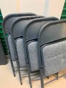 Padded card table and chairs $60 - Photo 3