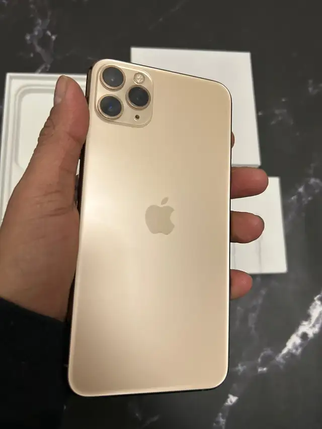 iPhone 11 Pro Max 128GB Airpods/Charger Set/Delivery - Photo 5