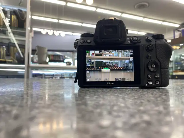 Nikon Z7 Mirrorless Body Camera - Photo 2