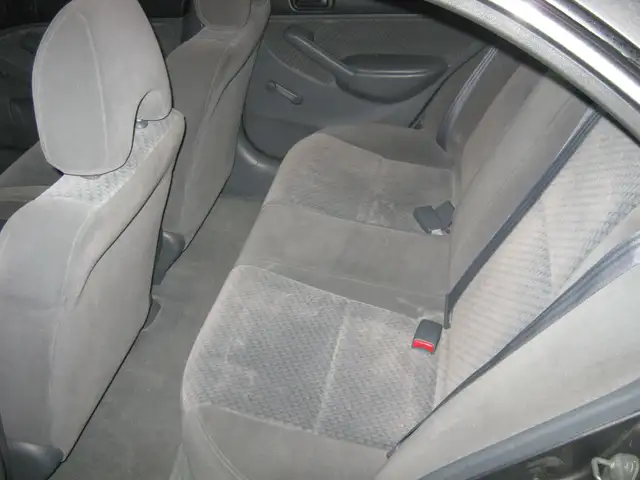 2005 Honda Civic Sdn SE PETIT BUDGET !! - Photo 8