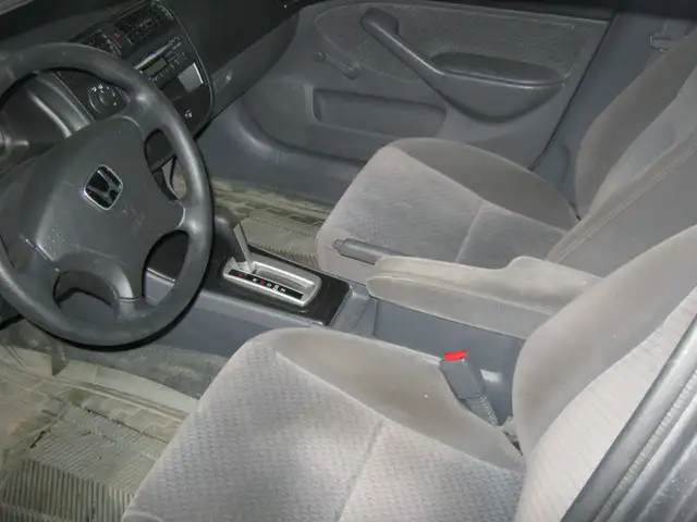2005 Honda Civic Sdn SE PETIT BUDGET !! - Photo 9