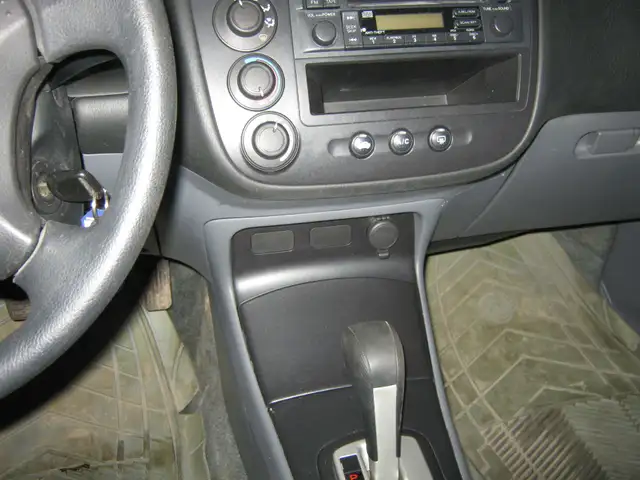 2005 Honda Civic Sdn SE PETIT BUDGET !! - Photo 10