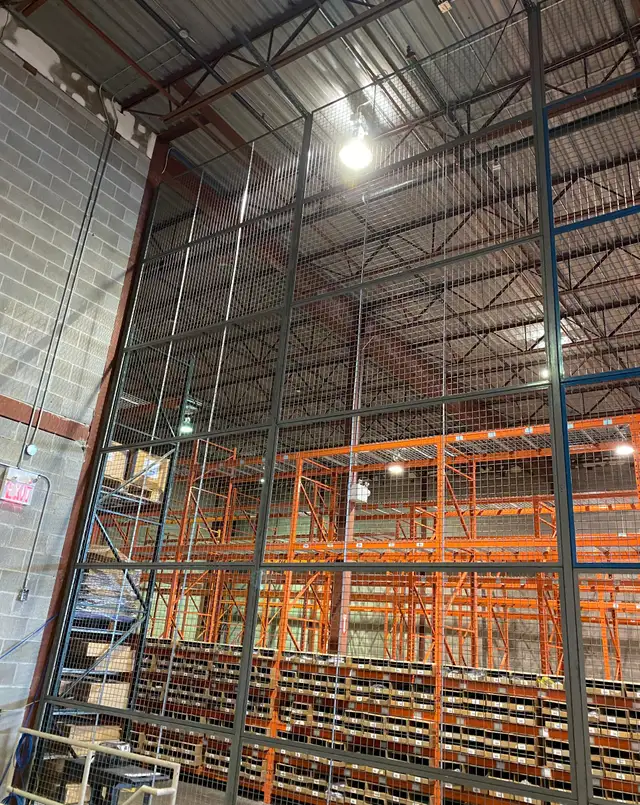 Wire mesh partitions / security fence / cages / drivers entrance - Photo 6