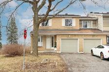 Spacious End-Unit Townhome for Lease in Convent Glen Orléans