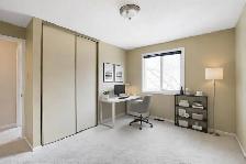 Spacious End-Unit Townhome for Lease in Convent Glen Orléans - Photo 6