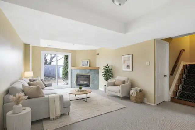 Spacious End-Unit Townhome for Lease in Convent Glen Orléans - Photo 8