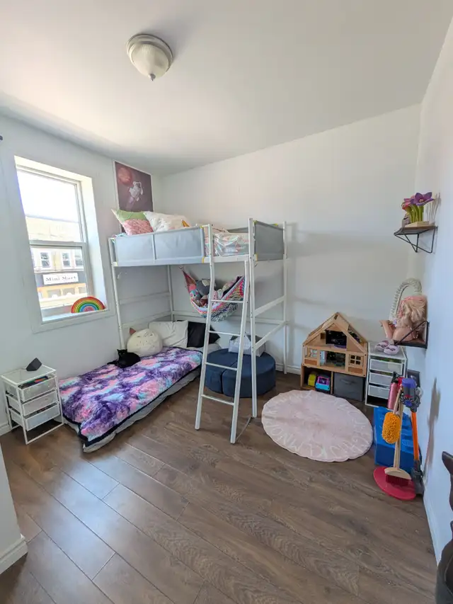 Quaint Two Bedroom Apartment in Historic Milverton Building - Photo 6