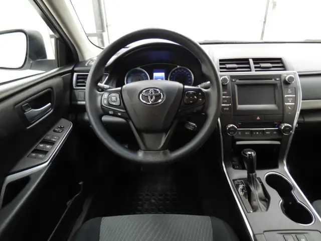 2017 TOYOTA CAMRY HYBRID LE (JAMAIS ACCIDENTÉ, IMPECCABLE!!) - Photo 10