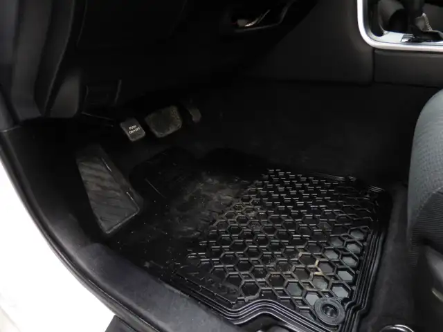 2017 TOYOTA CAMRY HYBRID LE (JAMAIS ACCIDENTÉ, IMPECCABLE!!) - Photo 19