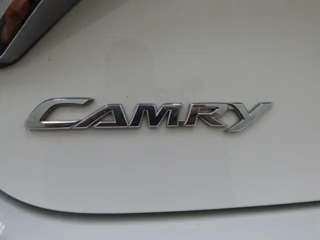 2017 TOYOTA CAMRY HYBRID LE (JAMAIS ACCIDENTÉ, IMPECCABLE!!) - Photo 36