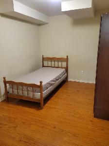 Private Room for Rent / North York / Subway - Photo 3