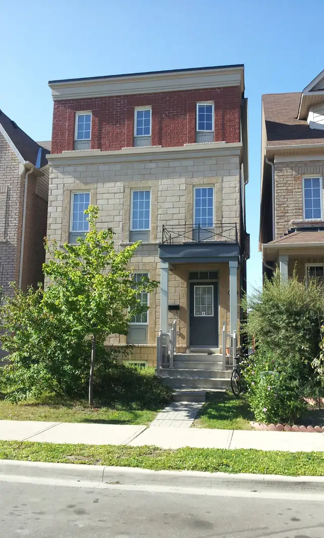 Private Room for Rent / North York / Subway - Photo 9