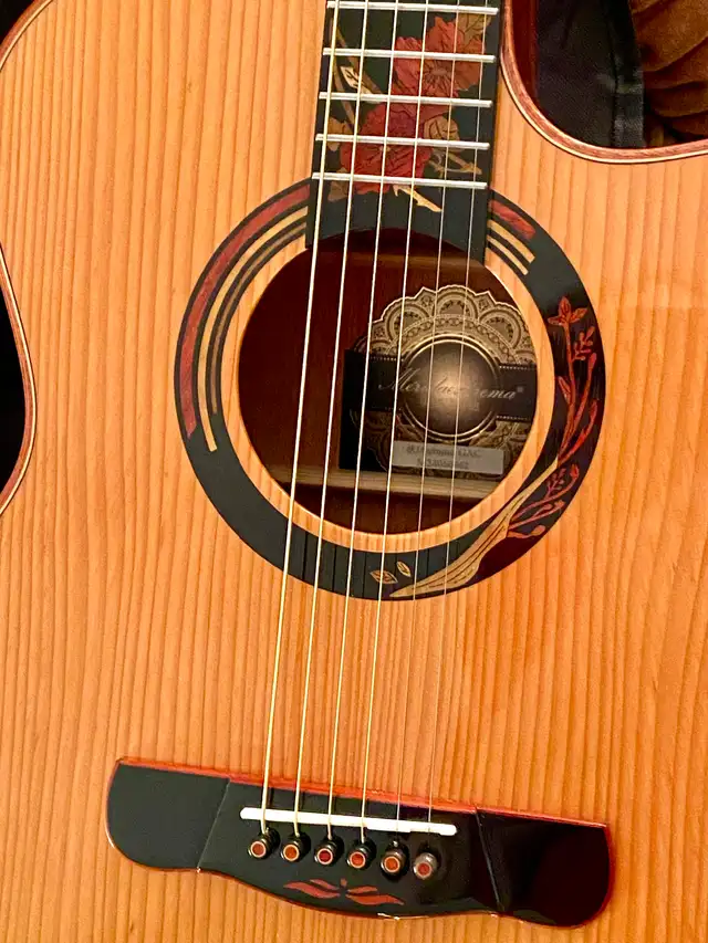 Merida Extreme Autumn Guitar with Case, Excellent!! - Photo 8