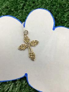 breloque de croix en or