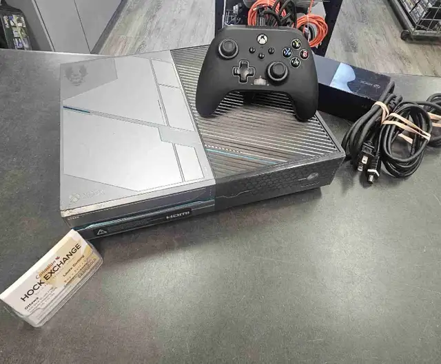 XBOX ONE Original Console (HALO Edition)