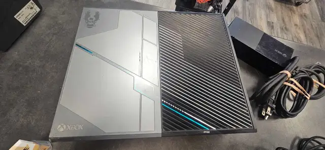 XBOX ONE Original Console (HALO Edition) - Photo 4