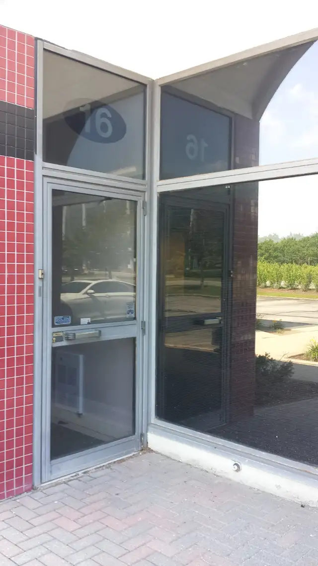 REAL ESTATE LAWYER, RESIDENTIAL,COMMERCIAL & BUSINESS. AFFORDABL