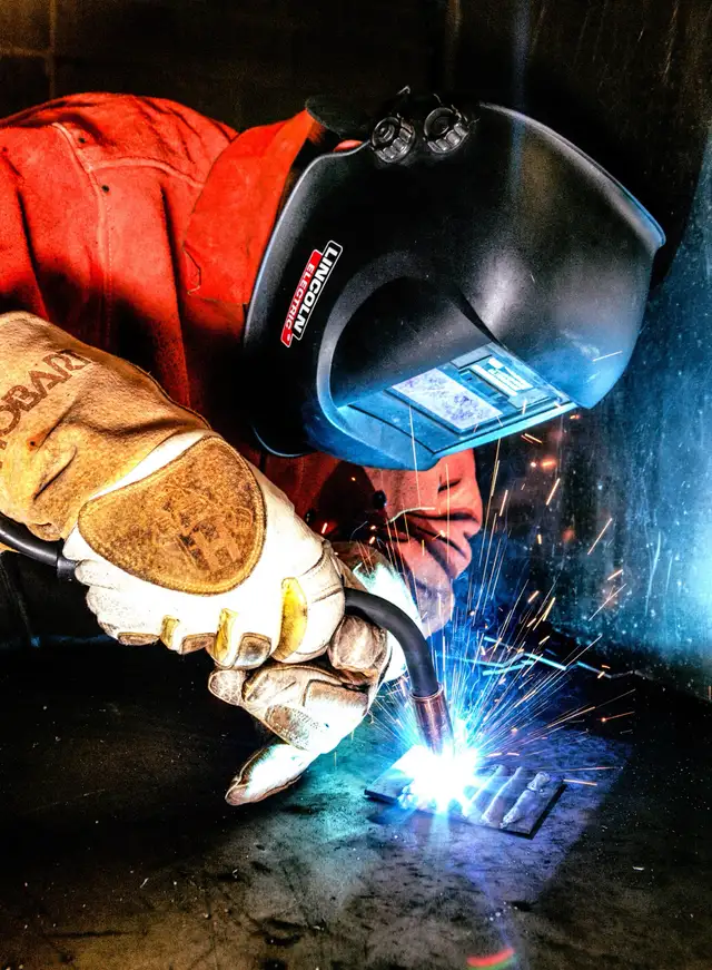 Hiring Welder / Iron Worker