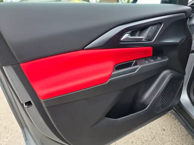 2025 Chevrolet Equinox EV RS - Photo 8