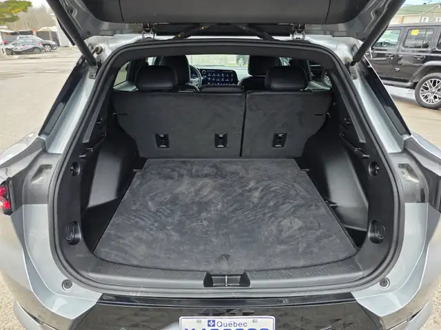 2025 Chevrolet Equinox EV RS - Photo 17