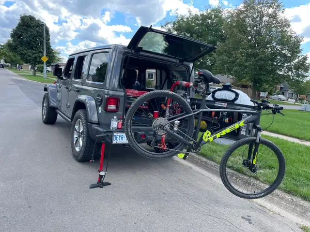 Bicycle repair - Photo 2