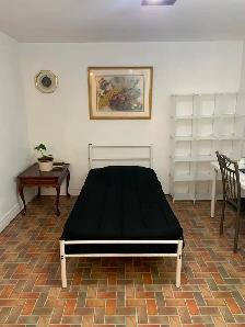 Huge Room for Rent - Photo 2