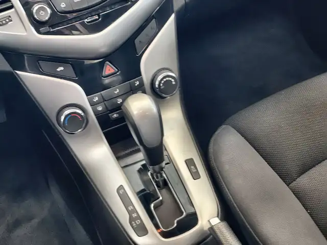 2016 Chevrolet Cruze Limited LT Turbo - Photo 27